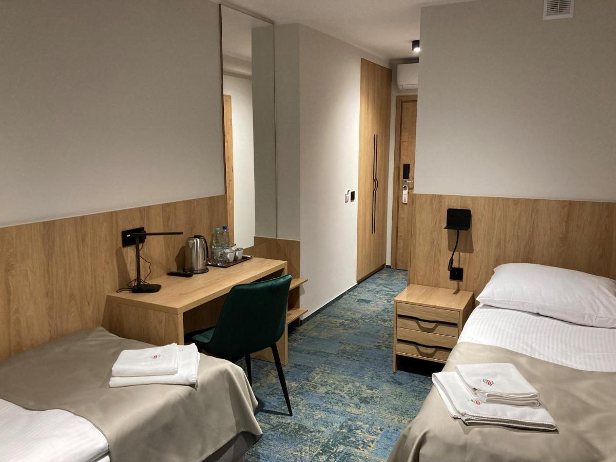 Hotel Gromada Łomża エクステリア 写真