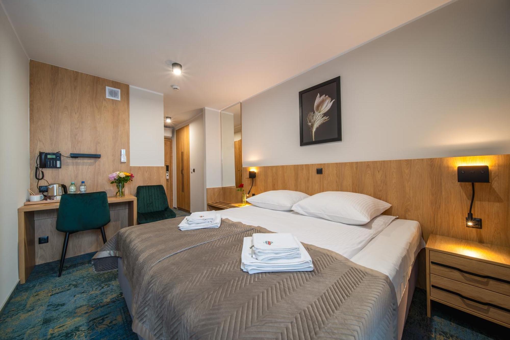Hotel Gromada Łomża エクステリア 写真