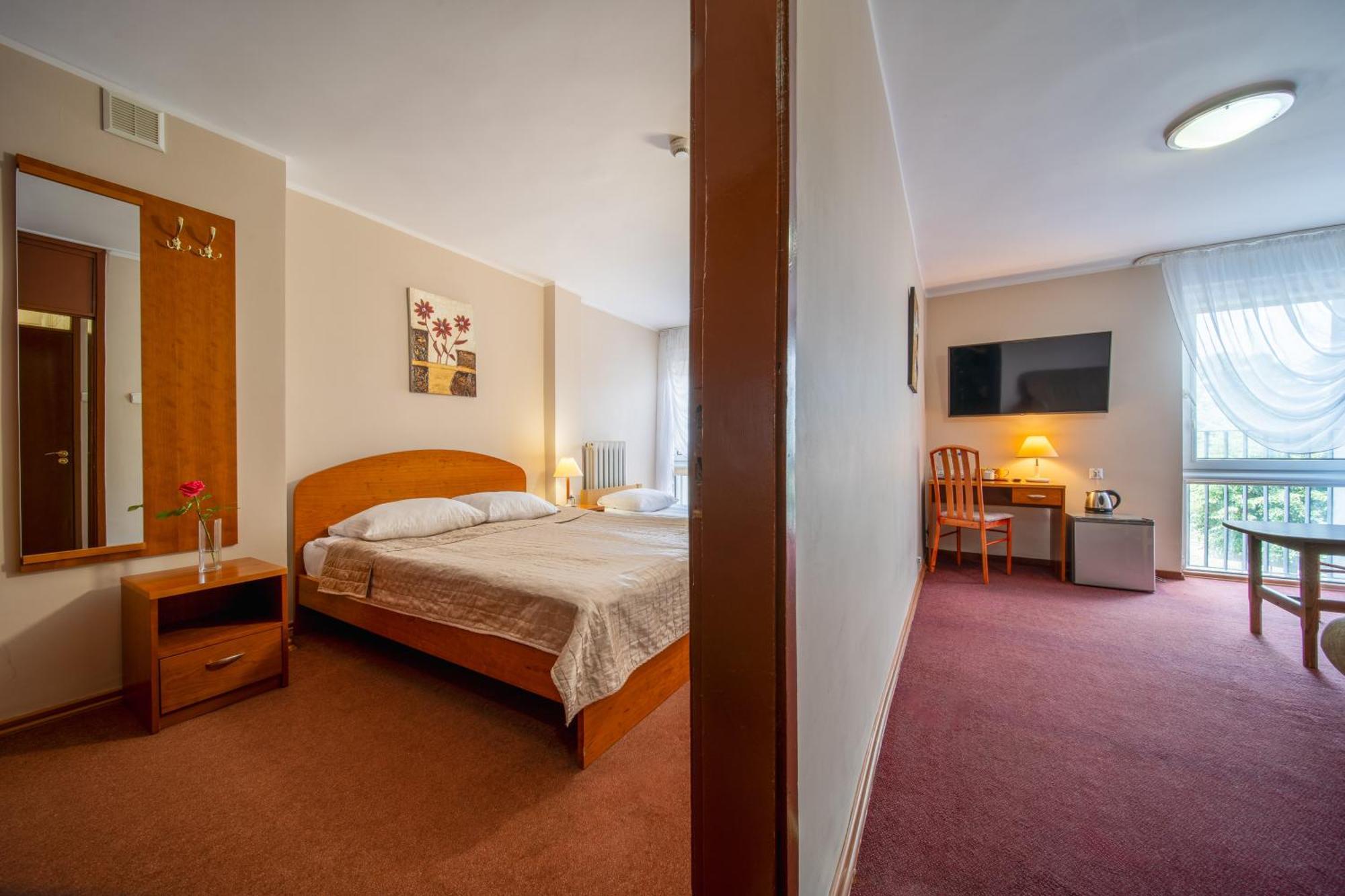 Hotel Gromada Łomża エクステリア 写真
