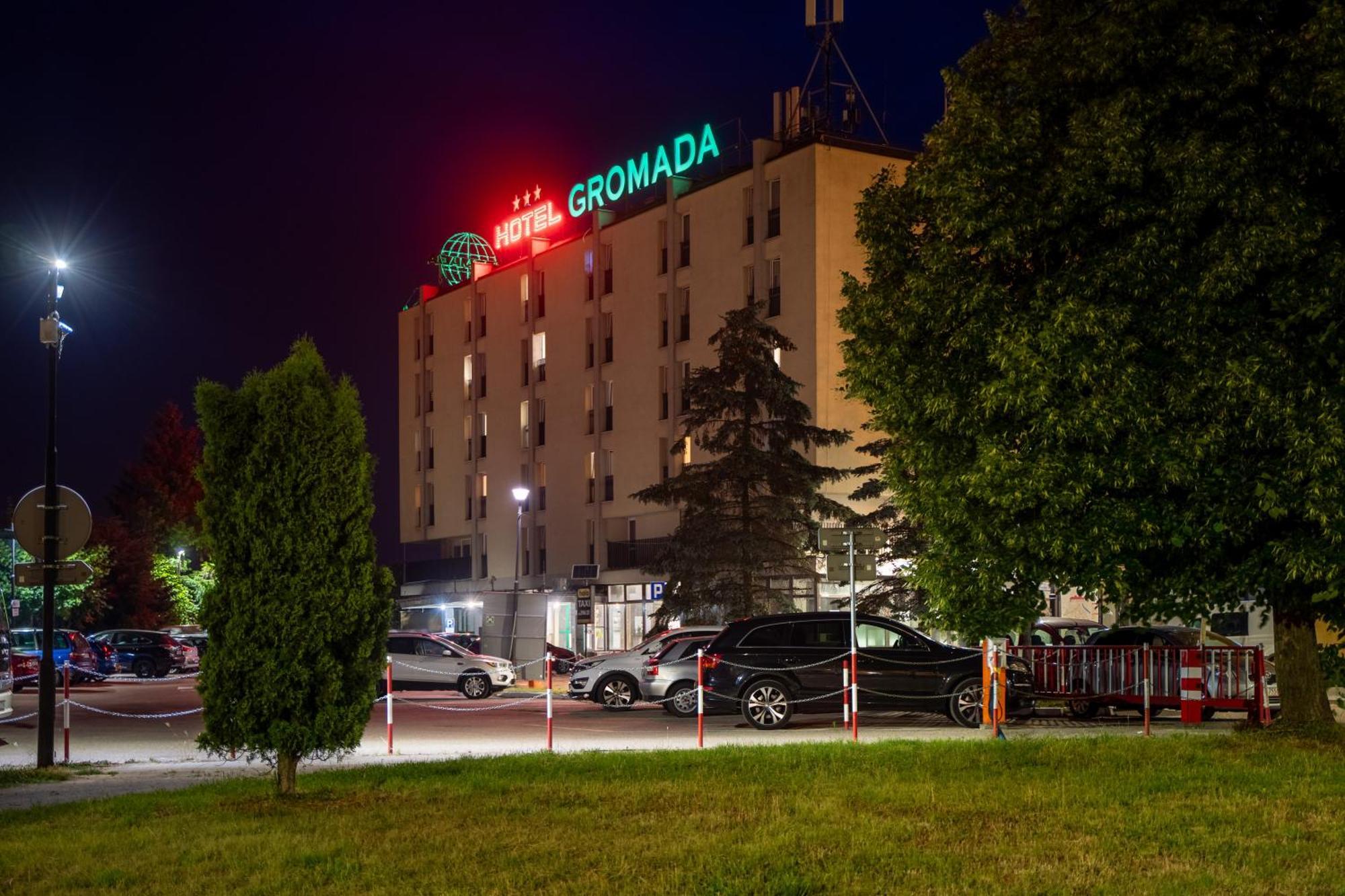 Hotel Gromada Łomża エクステリア 写真