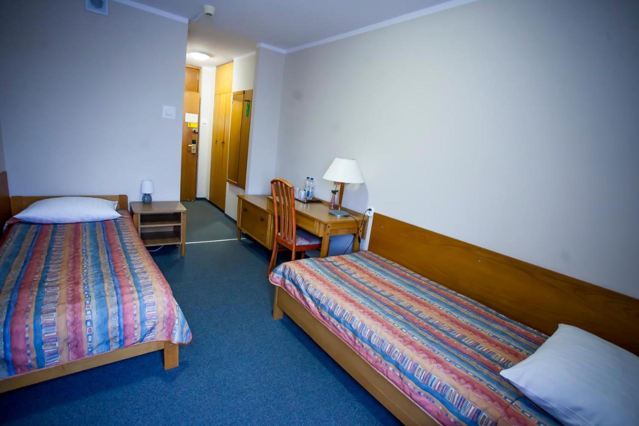 Hotel Gromada Łomża エクステリア 写真