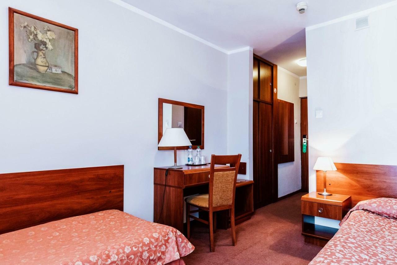 Hotel Gromada Łomża エクステリア 写真